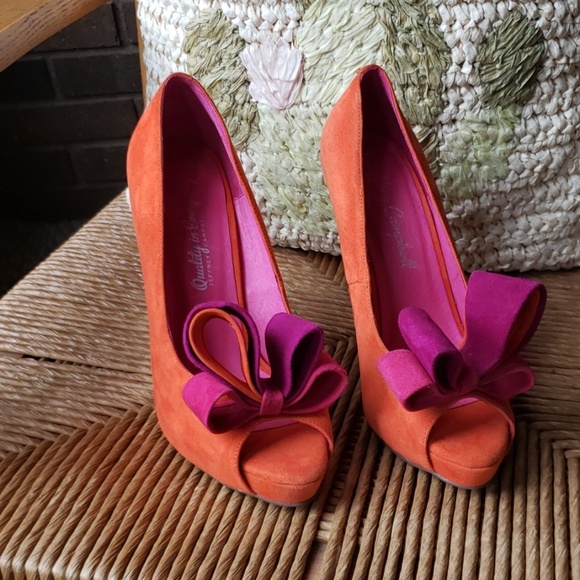 Jeffrey Campbell Shoes - Jeffrey Campbell peep toe bow heels, size 7.5